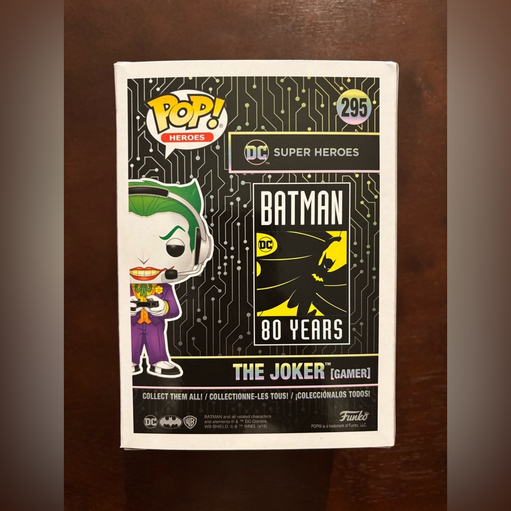 FUNKO POP THE JOKER (GAMER) GAME STOP EXCLUSIVE NEW IN BOX - Picture 2 of 6